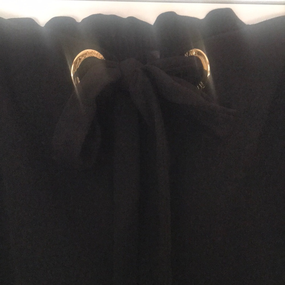 Anne Klein black pants pull on elastic waist, attached gold belt Petite XL